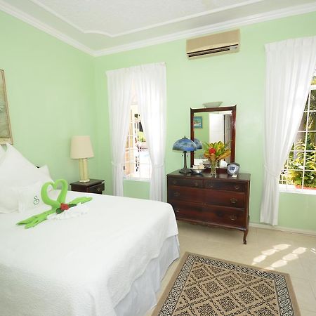 Summerhill Four Bedroom Villa Montego Bay Exteriör bild